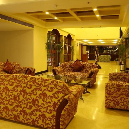 Kences Hotel -Opp Apsrtc Bus Stand 蒂鲁帕蒂 外观 照片
